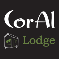 Logo-Coral-Lodge-blanc