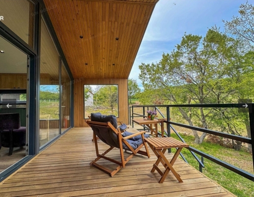Coral lodges10